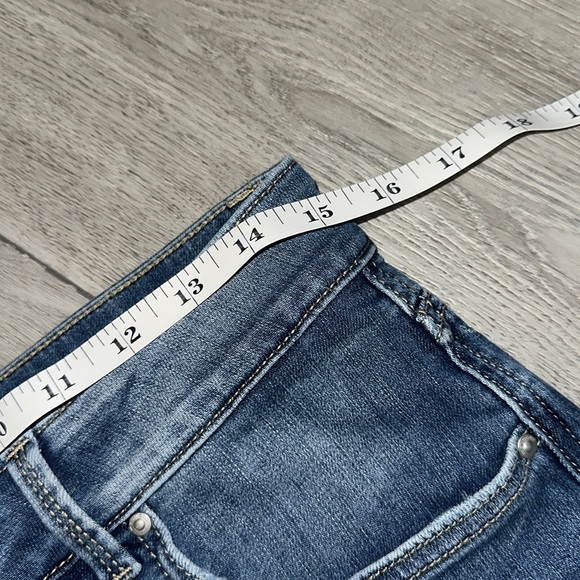 Maurice’s Blue Distressed Women's Jeans size 8 - Picture 4 of 7